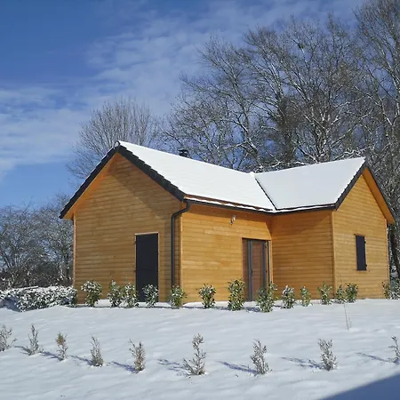 Gite Chalet Bois Avec Spa Privatif Mauriac  Room photo