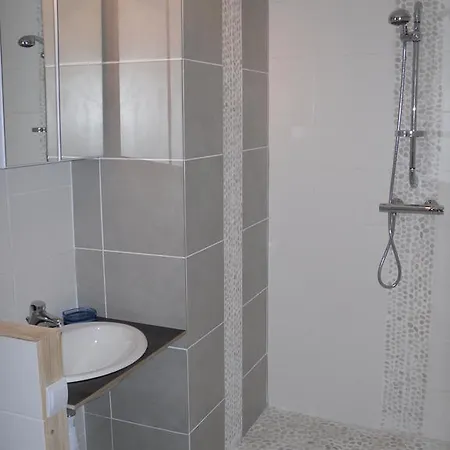 Gite Chalet Bois Avec Spa Privatif Mauriac  Room photo